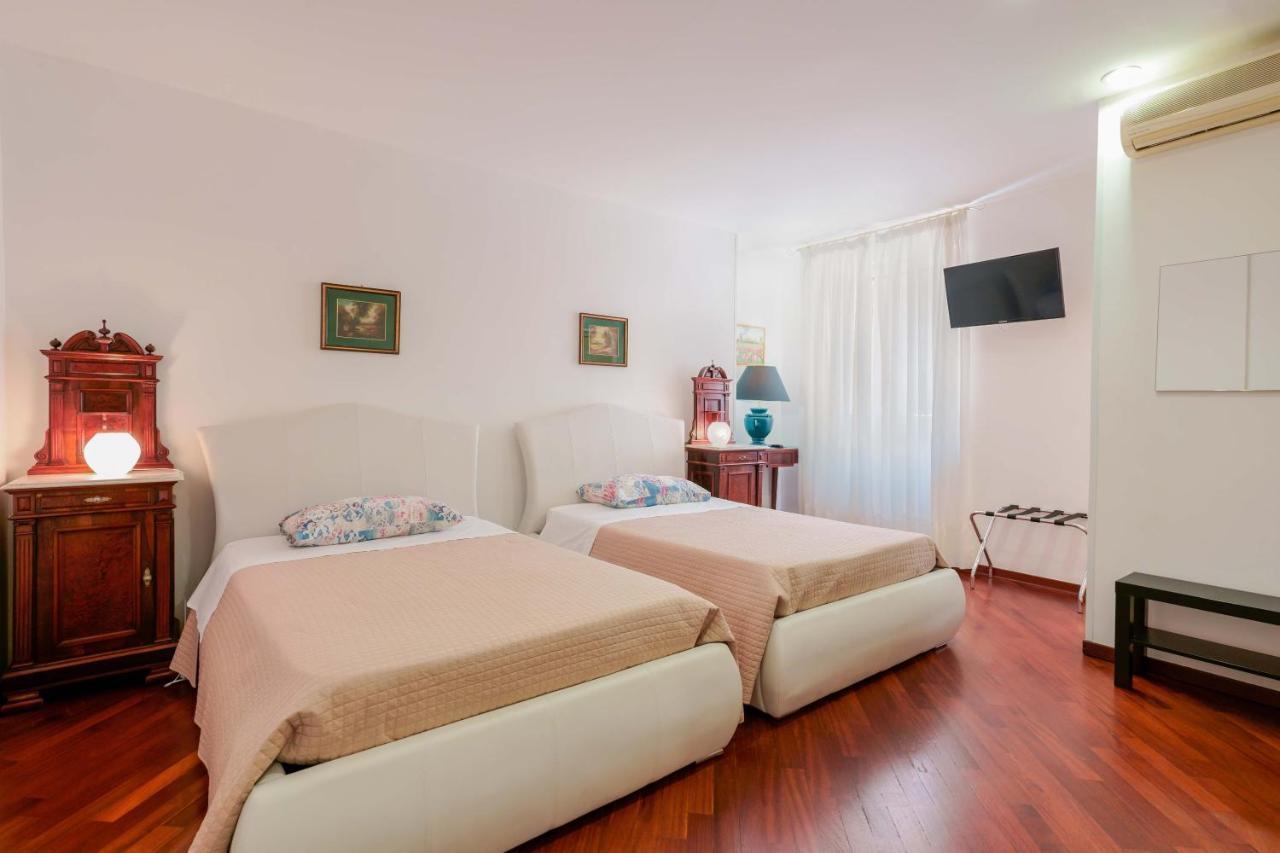 タラント Ai Marinai Bed & Breakfast エクステリア 写真